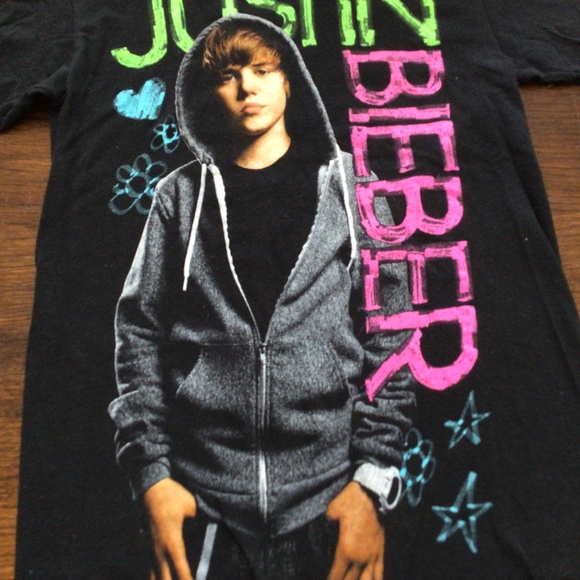 Justin Bieber T shirt. Very colorful. Size S - Picture 2 of 4